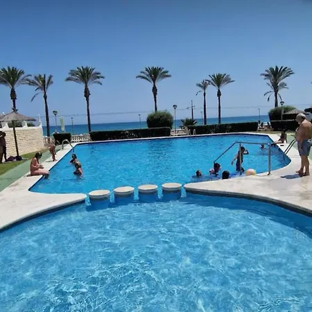 In One Ground Floor With Terrace Next To Sea Lägenhet